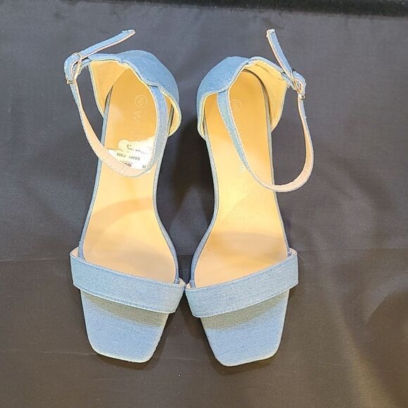 BRAND NEW WELLSFOUNTN DENIM MATERIALS LOW-HEEL SANDAL - Picture 3 of 13